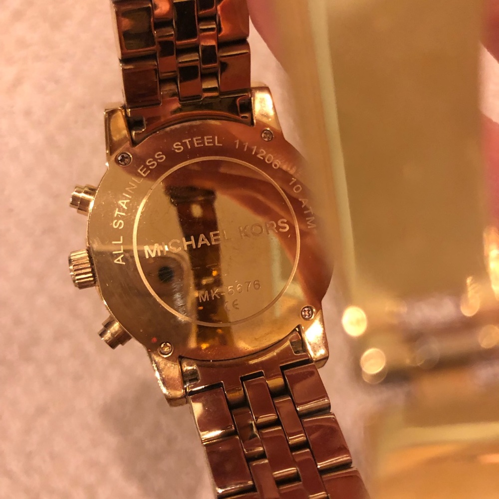 Michael Kors Watch - Picture 4 of 6